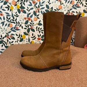 Sorel pull on mid calf tan boots, sz 8